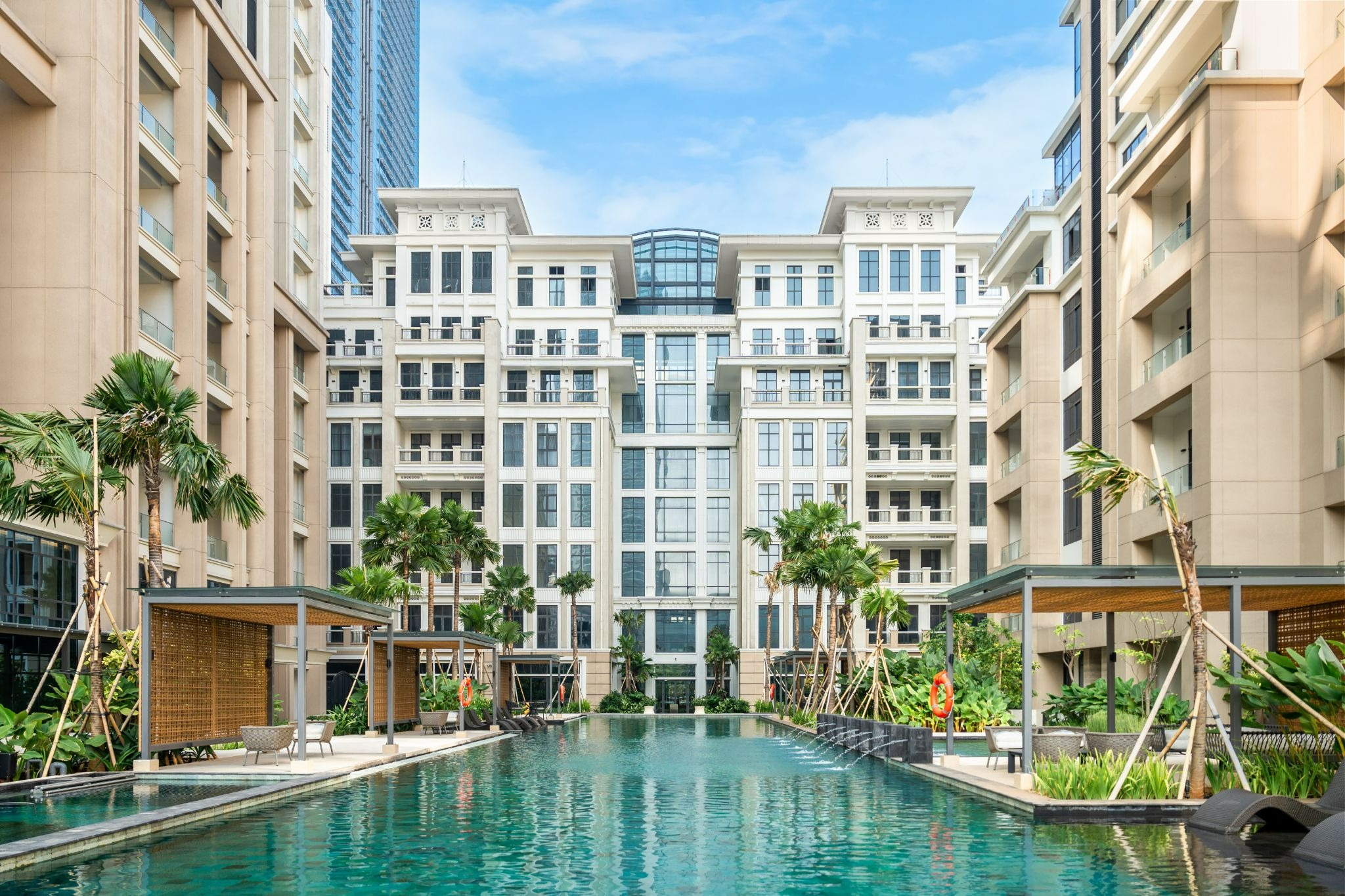 Le parc Ambience with pool view